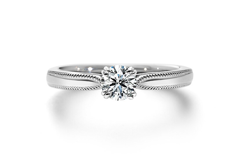 エクセルコダイヤモンドのソリティアデザインの婚約指輪