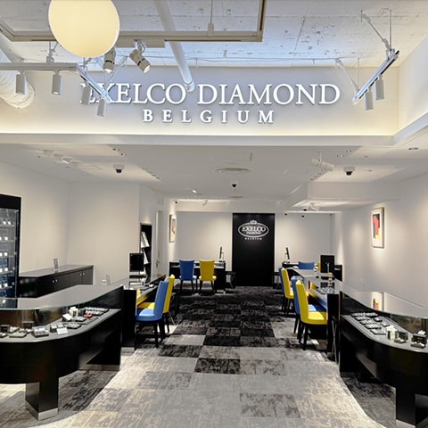 横浜モアーズ店